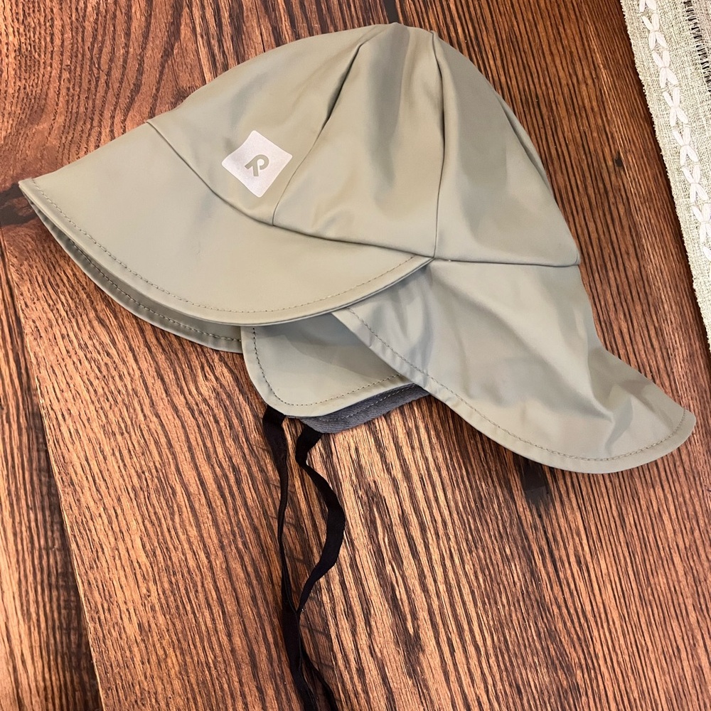 Kids Sun Hat with Chin Ties - Sage Green